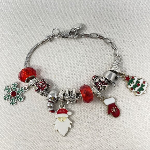 Christmas Charm Bracelet Santa Snowflake Stocking‎ Tree Charms Red Beads - Picture 1 of 9